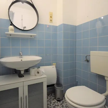 Awesome - Modernes Apartment, Nahe Bahnhof Wilhelmshohe, Free Parking Appartement Kassel