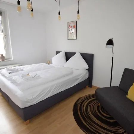 Awesome - Modernes Apartment, Nahe Bahnhof Wilhelmshohe, Free Parking Appartement