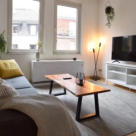 Appartement Awesome - Modernes Apartment, Nahe Bahnhof Wilhelmshohe, Free Parking *